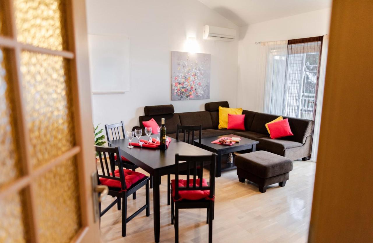 Five Apartment Брела Екстериор снимка