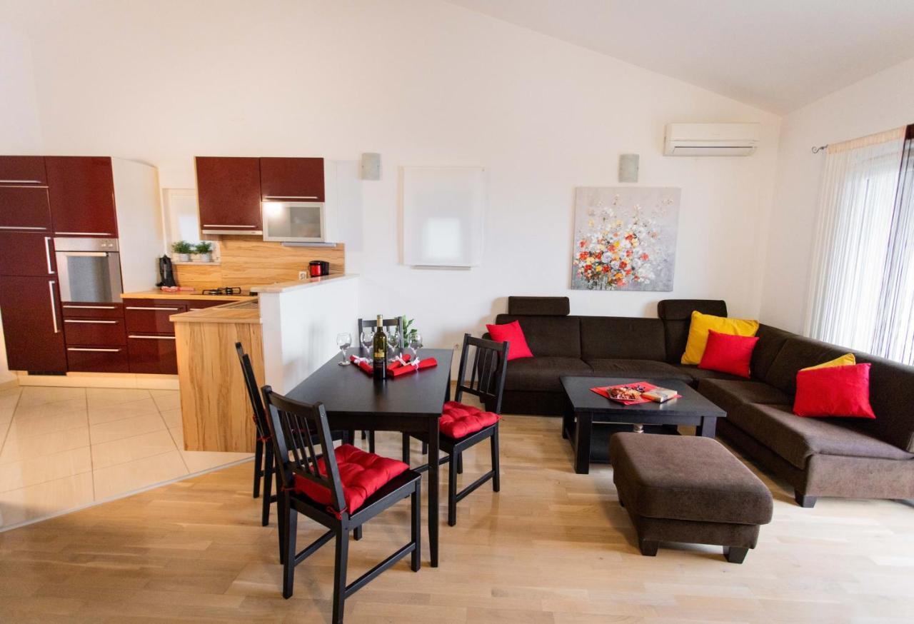Five Apartment Брела Екстериор снимка